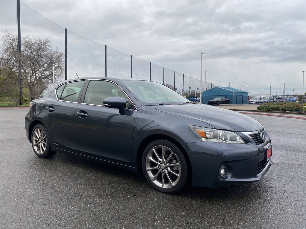 2011 Lexus CT 200h for sale in SACRAMENTO