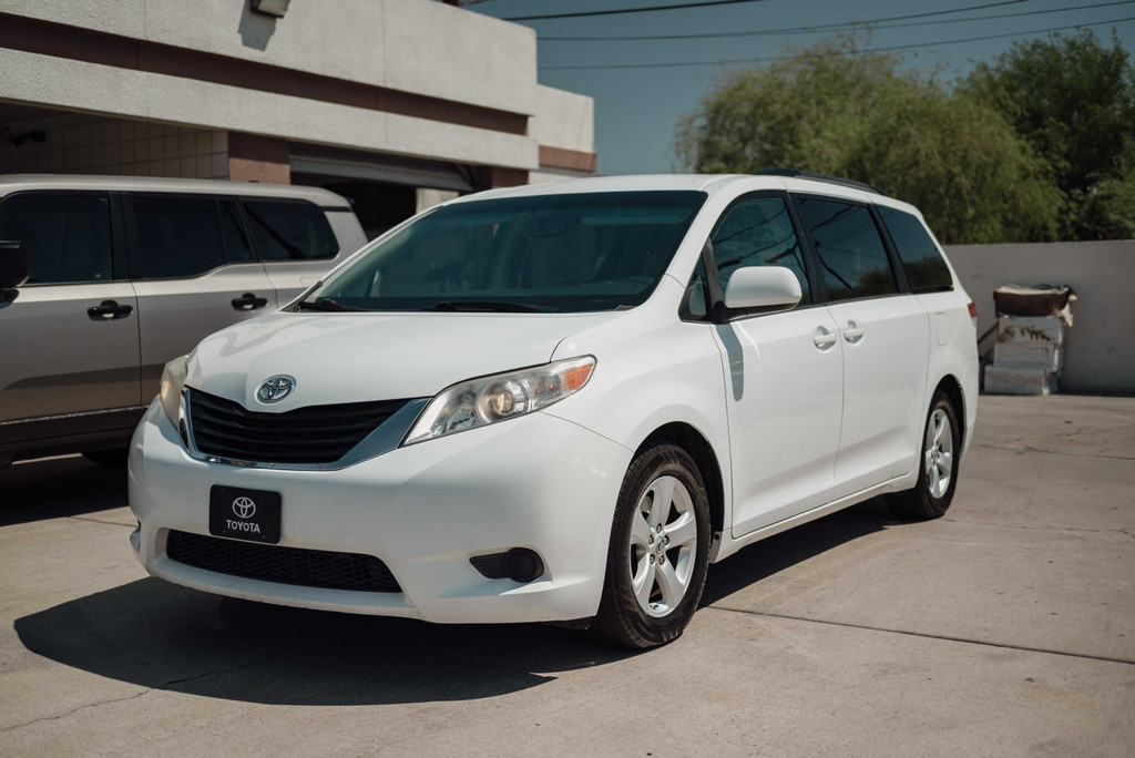 2013 TOYOTA SIENNA for sale in TEMPE