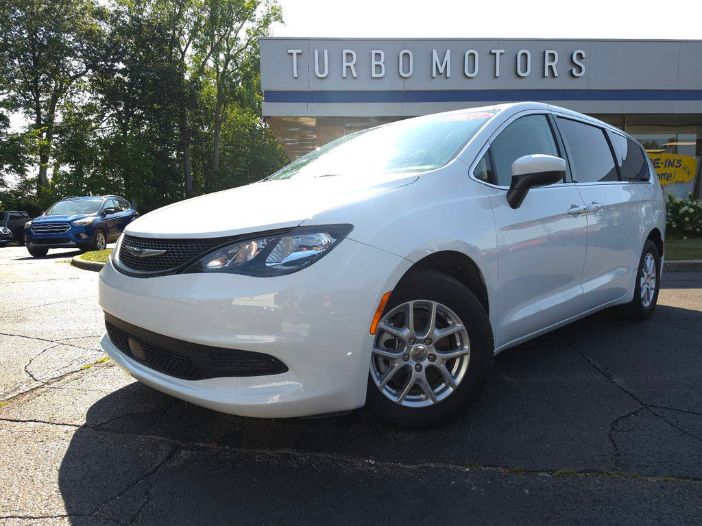 2023 CHRYSLER VOYAGER for sale in CLINTON TOWNSHIP