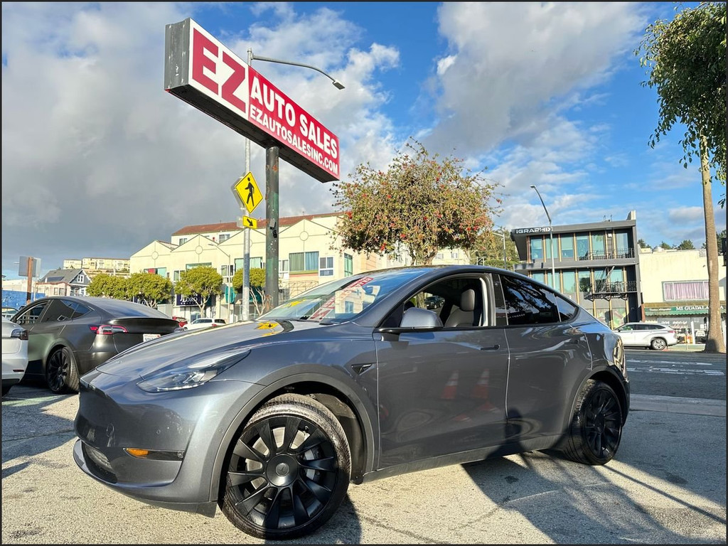 2022 Tesla Model Y Long Range's photo