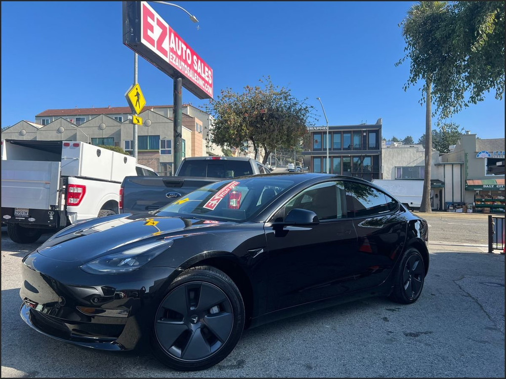 2023 Tesla Model 3 Base's photo