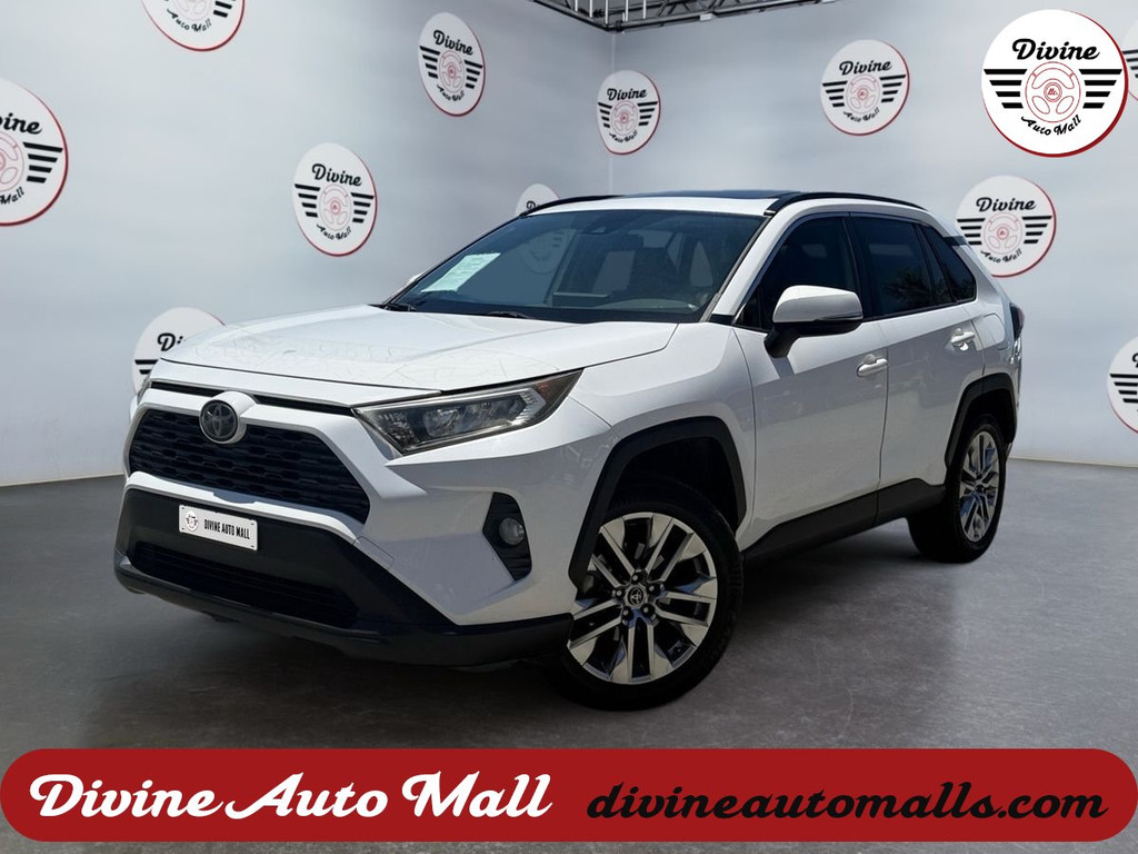 2019 TOYOTA RAV4 for sale in FONTANA