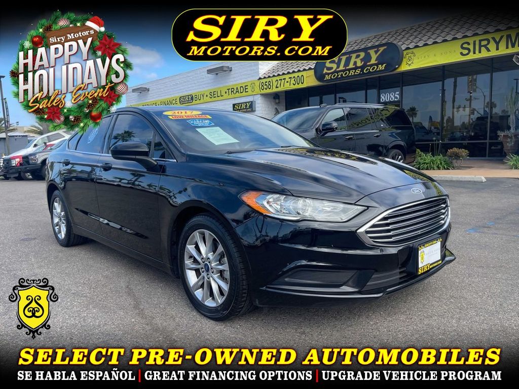 2017 Ford Fusion SE's photo