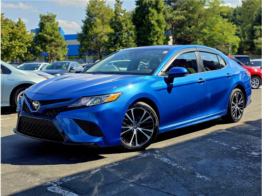 2019 TOYOTA CAMRY for sale in KENT