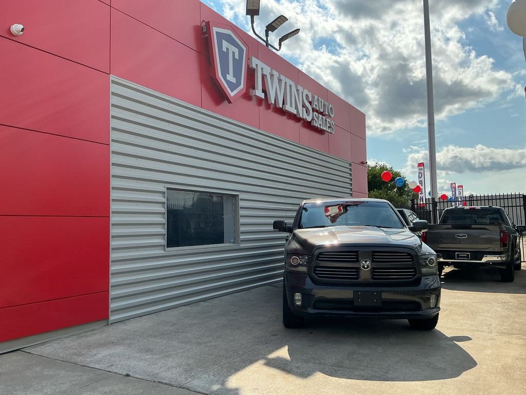 2017 RAM 1500 CREW CAB for sale in DETROIT