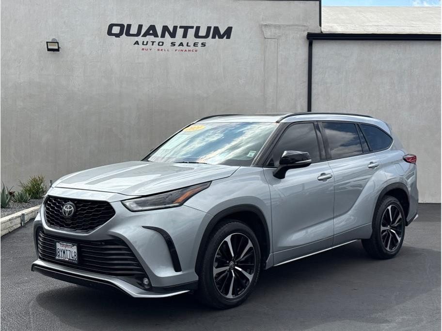 2021 TOYOTA HIGHLANDER for sale in INDIO