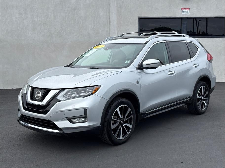 2017 NISSAN ROGUE for sale in INDIO