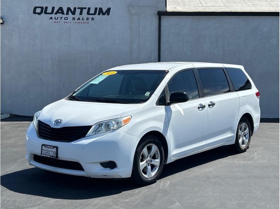 2014 TOYOTA SIENNA for sale in INDIO