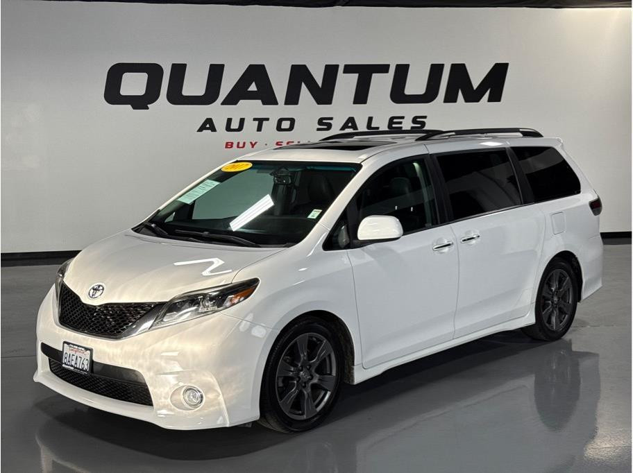2017 TOYOTA SIENNA for sale in GARDEN GROVE