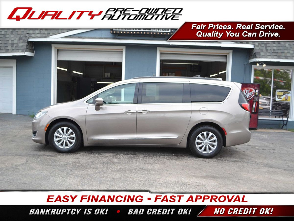 2017 CHRYSLER PACIFICA for sale in CUBA