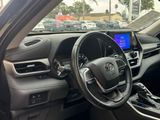 Midnight Black Metallic, 2024 TOYOTA HIGHLANDER Thumnail Image 12