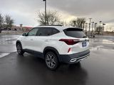WHITE, 2021 KIA SELTOS Thumnail Image 4