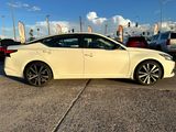 WHITE, 2019 NISSAN ALTIMA Thumnail Image 4