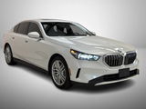 WHITE, 2025 BMW 530I/PREMIUM PACKAGE/HEADS UP DISPLAY Thumnail Image 2