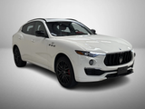 WHITE, 2022 MASERATI LEVANTE/RED INTERIOR/VENTILATED SEATS/BLACK WHEELS Thumnail Image 3