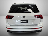 WHITE, 2022 VOLKSWAGEN TIGUAN SE/R LINE/BLACK OUT WHEELS/PANO ROOF Thumnail Image 5