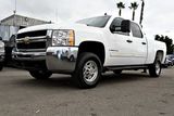 WHITE, 2009 CHEVROLET SILVERADO 2500 HD CREW CAB Thumnail Image 1