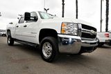 WHITE, 2009 CHEVROLET SILVERADO 2500 HD CREW CAB Thumnail Image 3