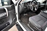 WHITE, 2009 CHEVROLET SILVERADO 2500 HD CREW CAB Thumnail Image 15