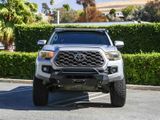SILVER, 2018 TOYOTA TACOMA Thumnail Image 2