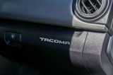 SILVER, 2018 TOYOTA TACOMA Thumnail Image 23