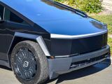 2024 TESLA CYBERTRUCK Thumnail Image 9