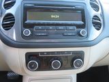 WHITE, 2012 VOLKSWAGEN TIGUAN Thumnail Image 23