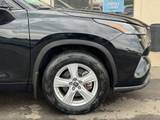 Midnight Black Metallic, 2024 TOYOTA HIGHLANDER Thumnail Image 2