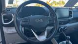 Shimmering Silver, 2023 HYUNDAI VENUE Thumnail Image 14