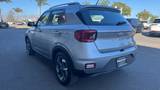 Shimmering Silver, 2023 HYUNDAI VENUE Thumnail Image 8