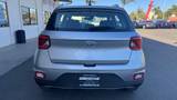 Shimmering Silver, 2023 HYUNDAI VENUE Thumnail Image 5