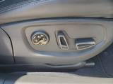 WHITE, 2015 HYUNDAI GENESIS Thumnail Image 37
