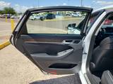 WHITE, 2015 HYUNDAI GENESIS Thumnail Image 40