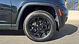 Diamond Black Crystal Pearlcoat, 2024 JEEP GRAND CHEROKEE L Thumnail Image 3