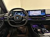 WHITE, 2025 BMW 530I/PREMIUM PACKAGE/HEADS UP DISPLAY Thumnail Image 18