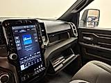 WHITE, 2024 RAM 2500 CREW CAB/SPORT EDITION/8.4" TOUCHSCREEN DISPLAY Thumnail Image 16