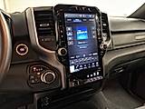 WHITE, 2024 RAM 2500 CREW CAB/SPORT EDITION/8.4" TOUCHSCREEN DISPLAY Thumnail Image 17