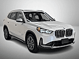 MINERAL WHITE, 2024 BMW X1/CONVENIENCE PKG/PANO ROOF/ Thumnail Image 3