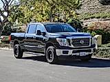 BLACK, 2017 NISSAN TITAN XD Thumnail Image 9