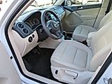 WHITE, 2012 VOLKSWAGEN TIGUAN Thumnail Image 9
