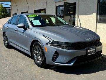 Everlasting Silver, 2023 KIA K5 Image