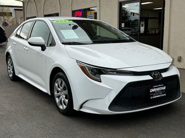 White, 2022 TOYOTA COROLLA Image 