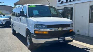 Summit White, 2018 CHEVROLET EXPRESS 3500 Image 