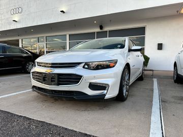 WHITE, 2016 CHEVROLET MALIBU Image 