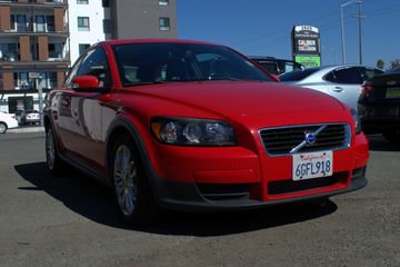 RED, 2009 VOLVO C30 Image 