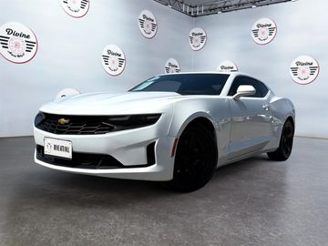 WHITE, 2022 CHEVROLET CAMARO Image 