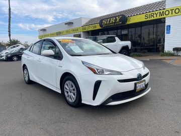 WHITE, 2021 TOYOTA PRIUS Image 