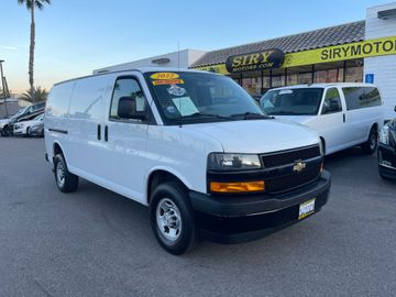 WHITE, 2022 CHEVROLET EXPRESS 3500 CARGO Image 