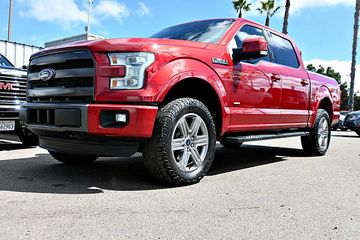 RED, 2015 FORD F150 SUPERCREW CAB Image 