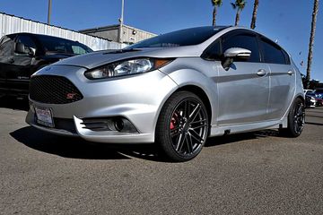 SILVER, 2014 FORD FIESTA Image 